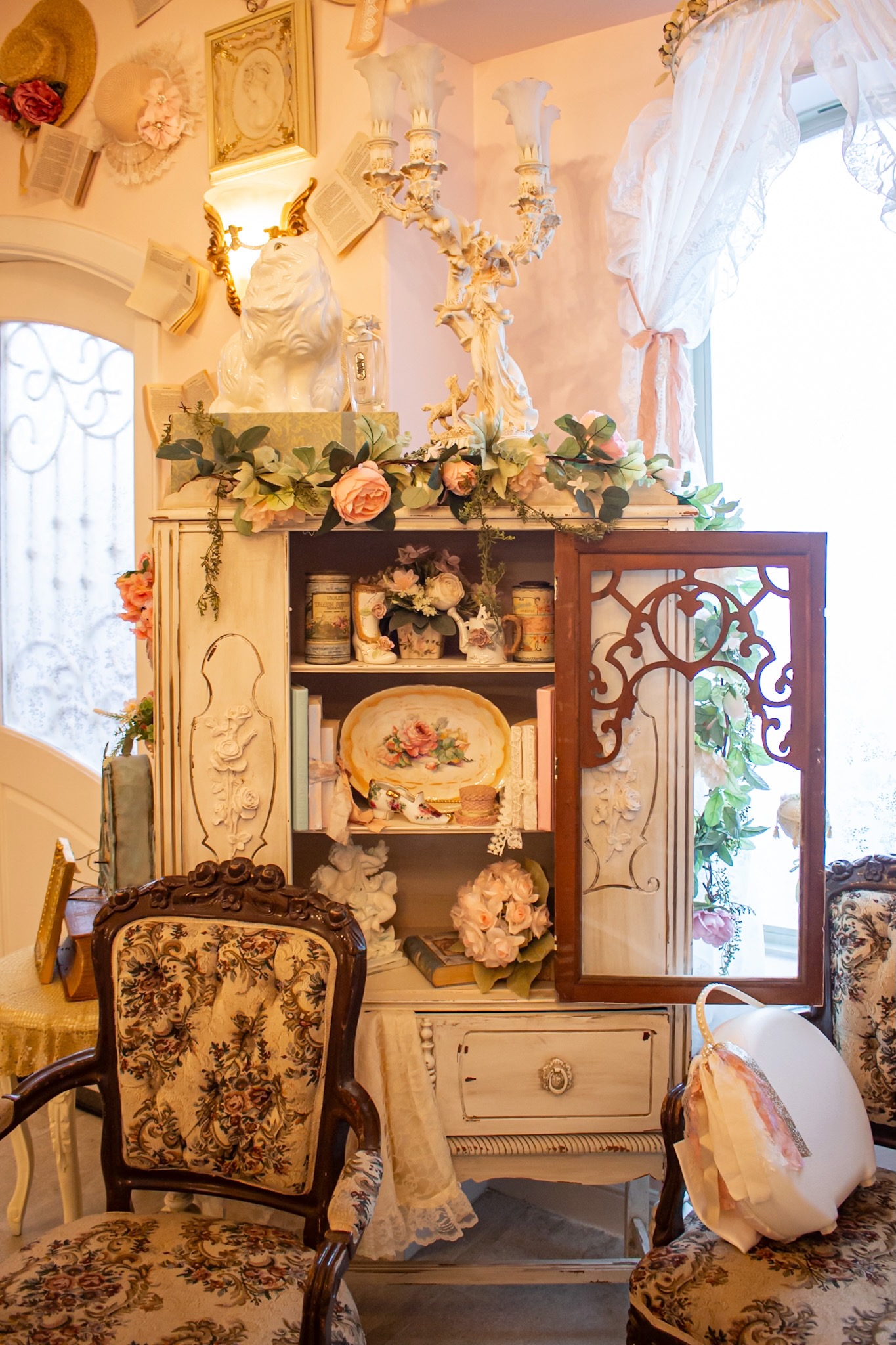 Vintage corner display